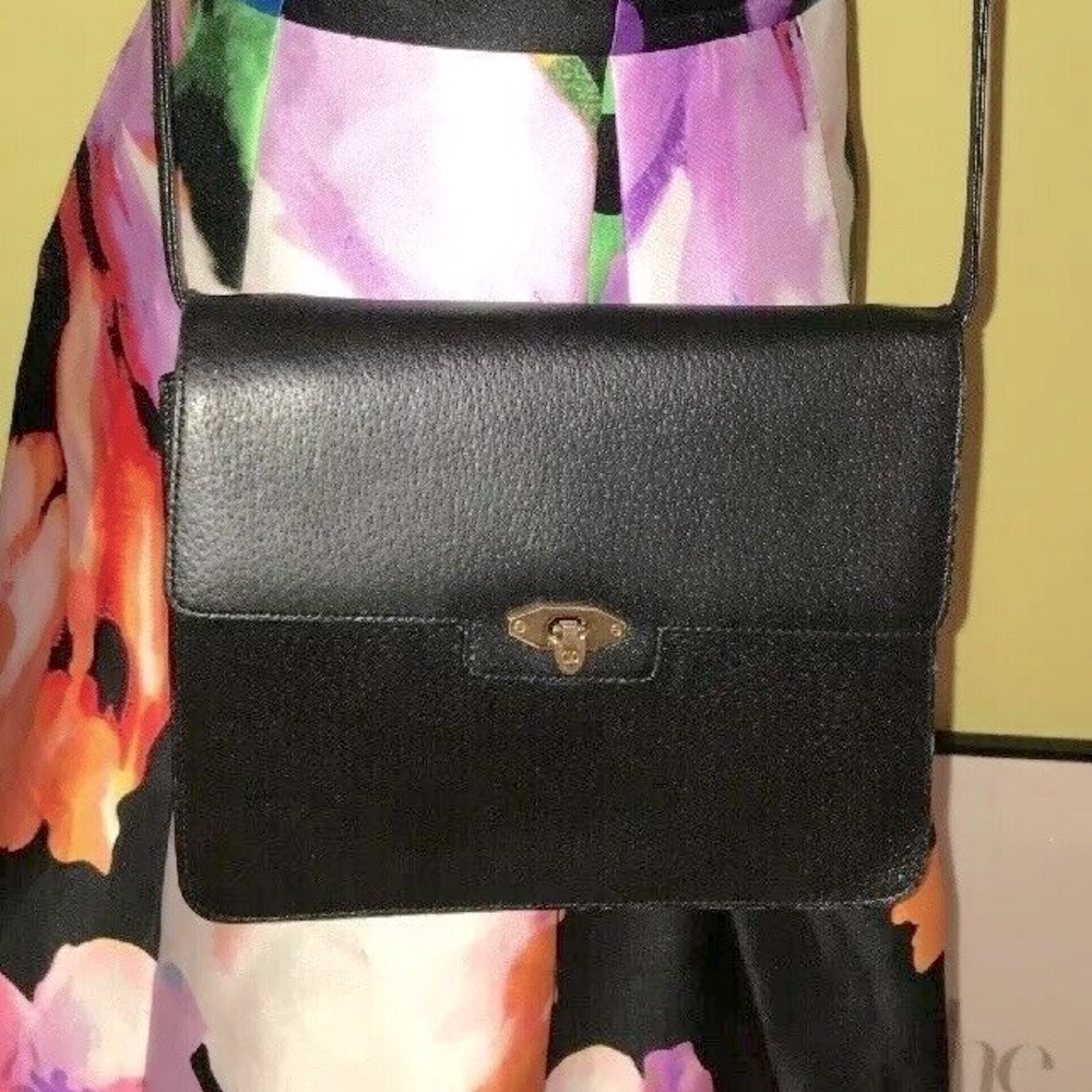 Valentino Garavani Black Leather Vintage Shoulder Bag